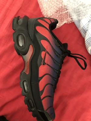 Nike tn - Nike tn skor köpa för ungefär en månad sen. Säljer för att dom är för stora och har använt dom Max 3 gånger.