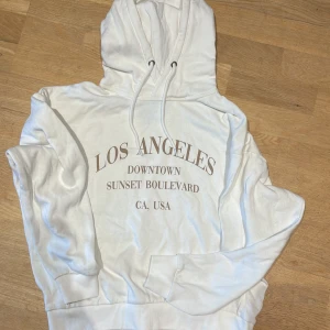 Tröja - Hoodtröja knappt använd 