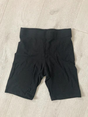 Cykelbyxor  - Svarta stl xs, väldigt fint skick!