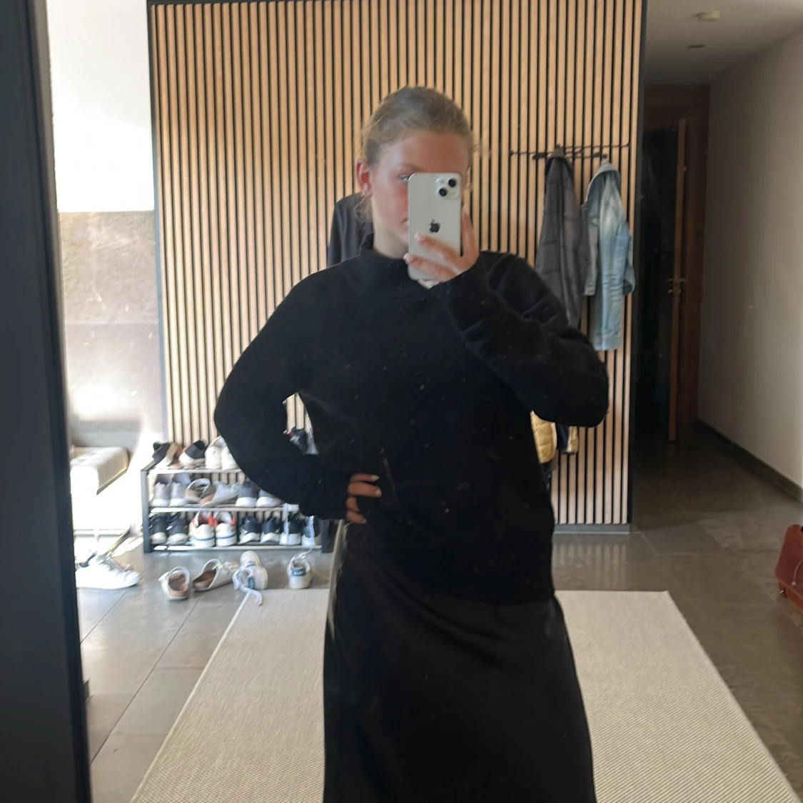 Svart stickad tröja  - 90