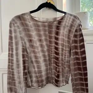 Super cute brown patchwork long sleeve top, good condition size S