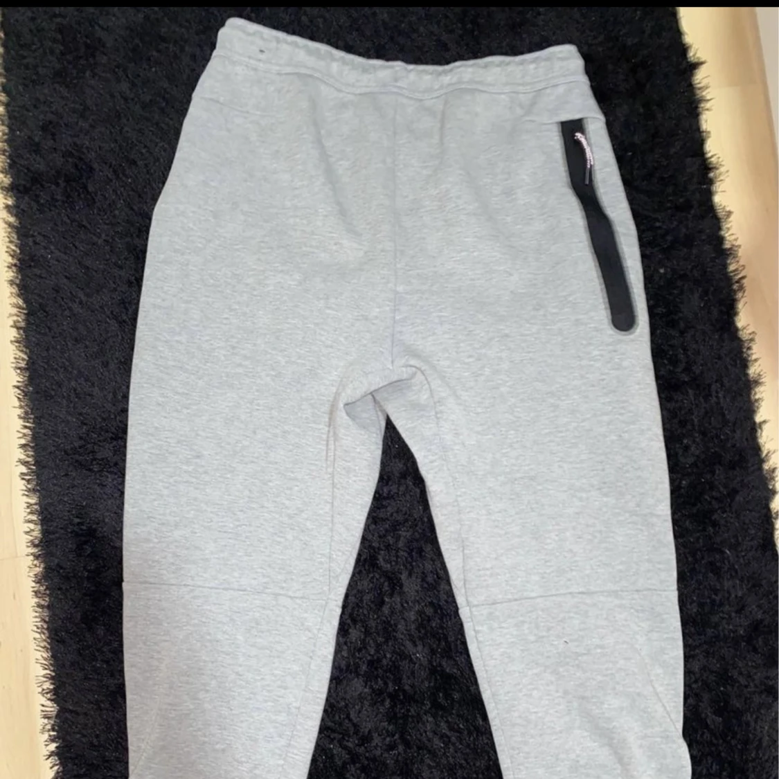 Nike tech byxor - 90