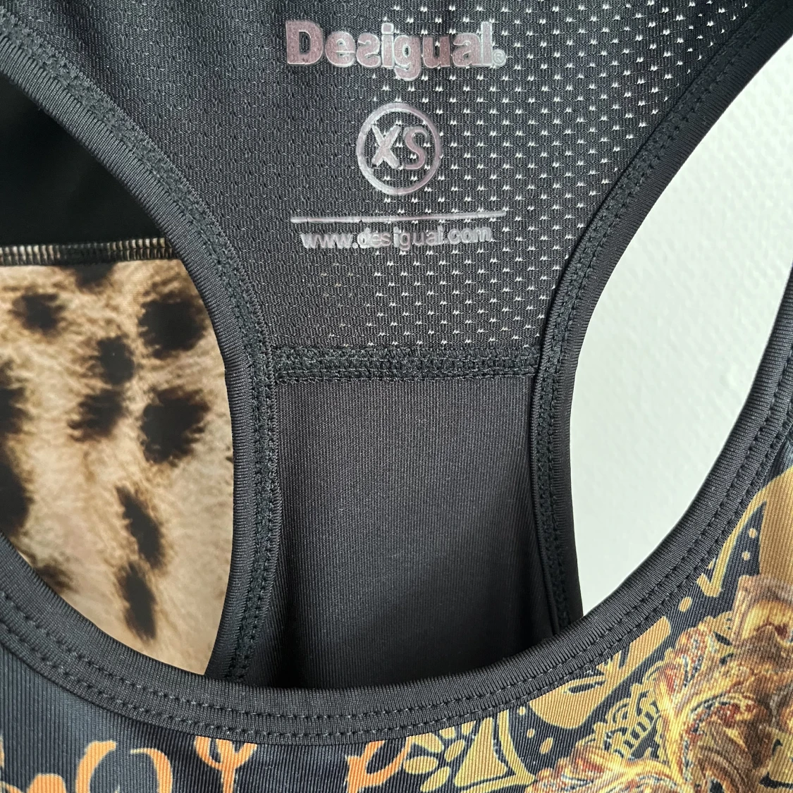 Leggings och en svart topp - 91