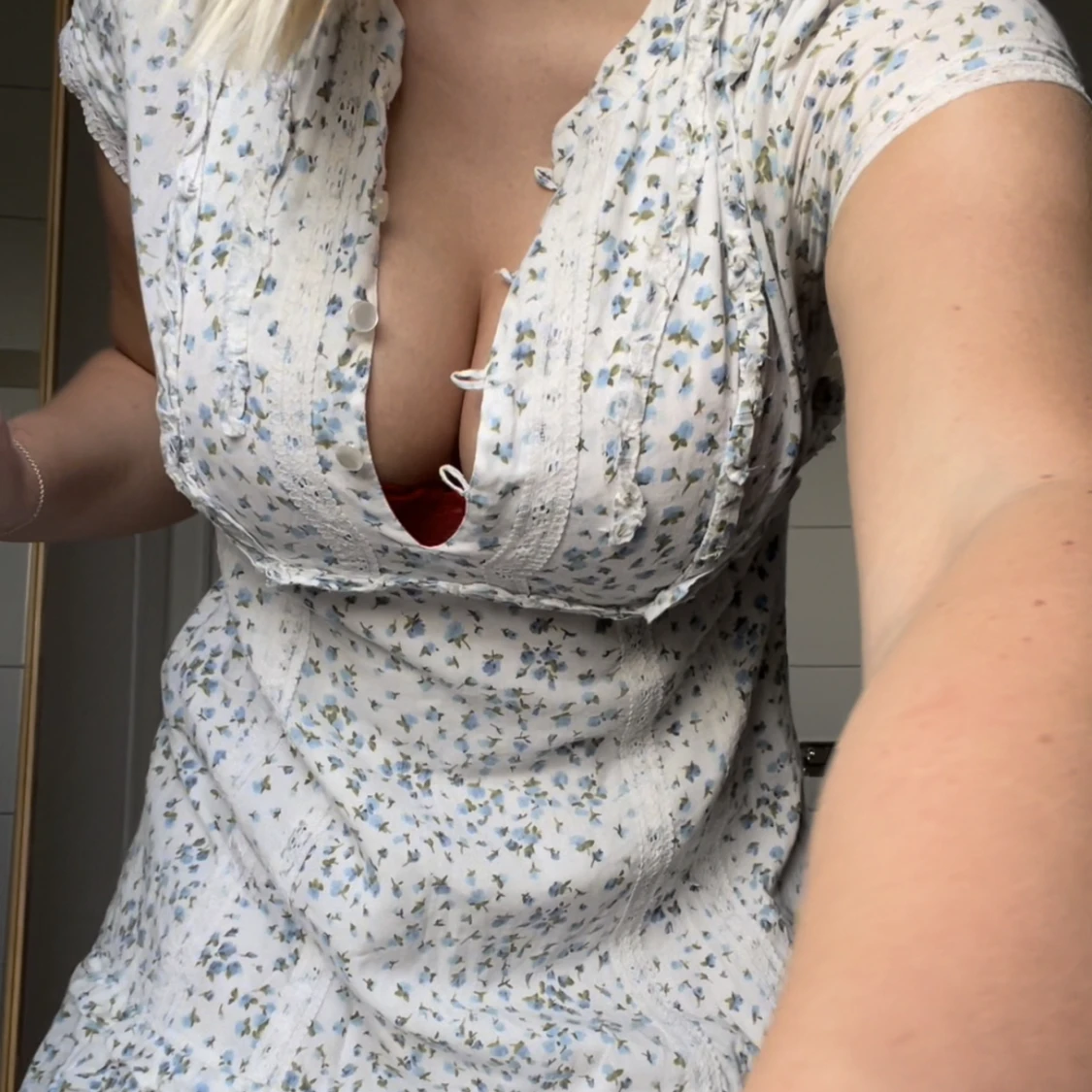 Blommig klänning - 90