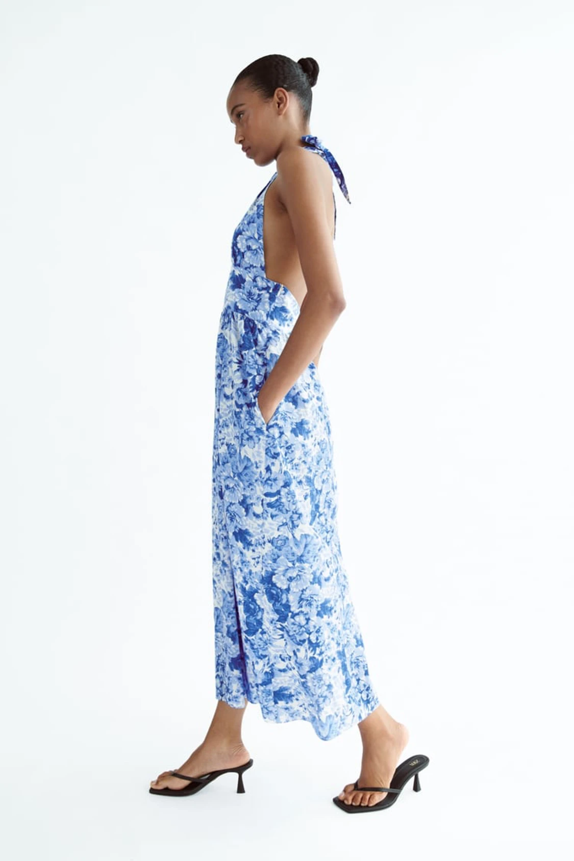 Rygglös klänning - 90