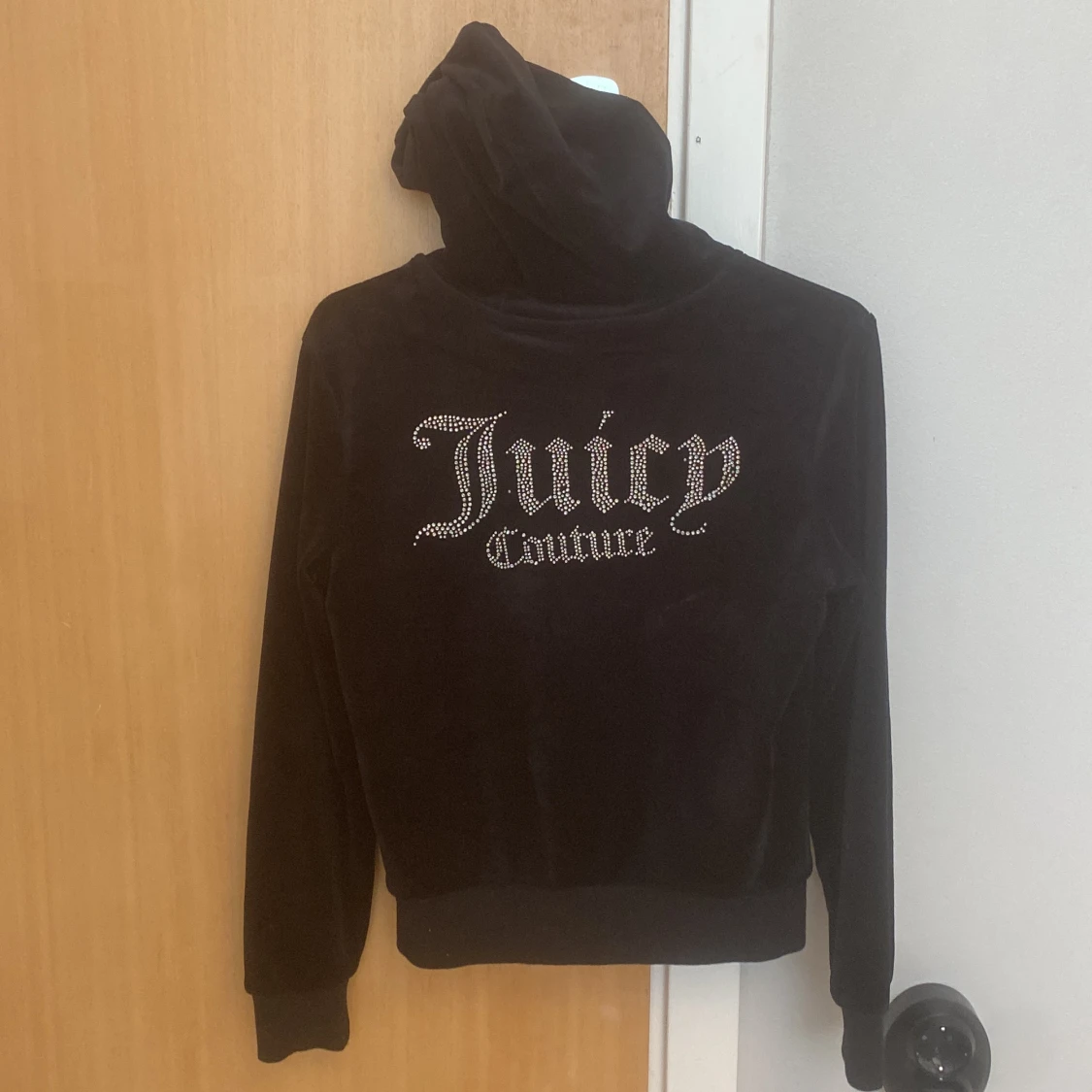 Juicy Couture  - 90