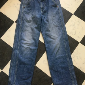 Vintage Jeans  - Baggy jeans från ICI. Cond 8/10, storlek 32w 32l.  Kan mötas upp på Södermalm! 