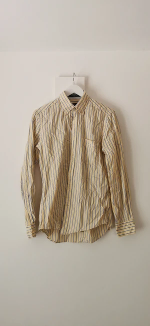 Skjorta GANT - Skjorta i bra skick, sändes pressad & tvättad. 