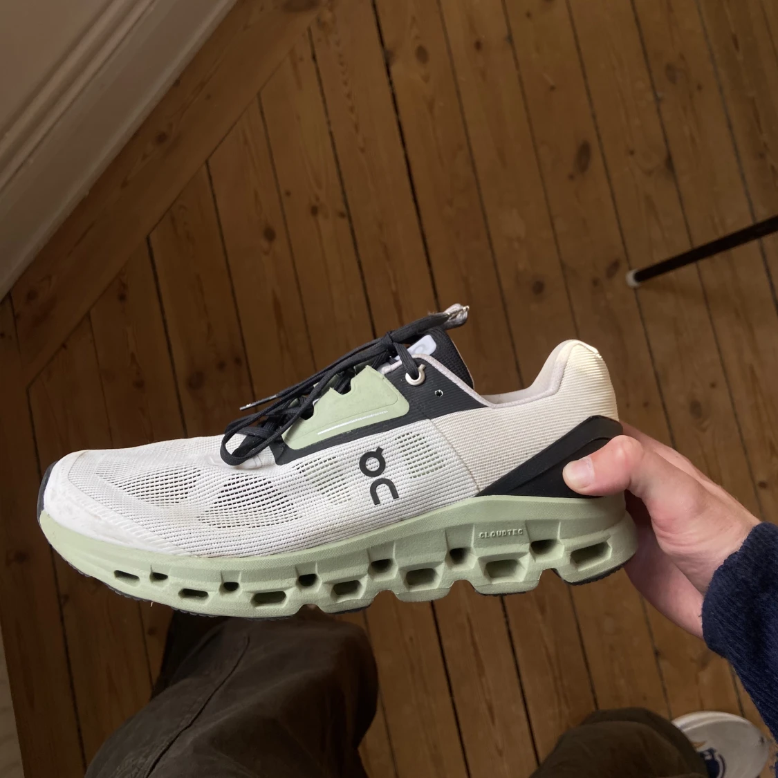 OnRunning Cloudstratus