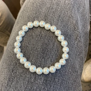 pärlarmband - mycket fint armband använt ett fåtal gånger