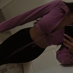 Zara topp  - Oanvänd topp från zara, prislapp kvar 
