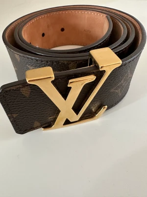 LV Belt  - LV Belt in Monogram is now for sale. Size 85 cm. 