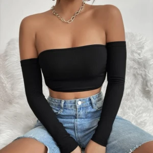 Tröja - Jättefin långärmad croppad tröja. Storlek S. Säljer för 40kr