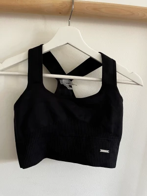 Aim’n sport-bh  - Aldrig använd! Utmärkt skick.   Storlek: S  Nypris: 449kr