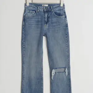 Söker dessa Gina jeans i storlek 36 då jag älskar den svarta modellen av dom. Kan ge 150-200💞💞 Hör av dig💞