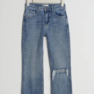 Söker Gina jeans - Söker dessa Gina jeans i storlek 36 då jag älskar den svarta modellen av dom. Kan ge 150-200💞💞 Hör av dig💞