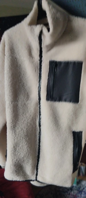 Fleece hoodie  - Fleece hoodie från lager 157. Nypris 599 knappt använd. Väldigt mysig 