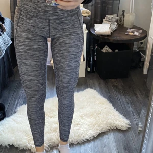 Tights  - Snygga grå träningstajts 