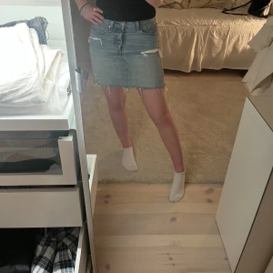 Levis kjol - Säljer denna fina Levis jeans kljol för den inte kommer till användning längre