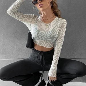 Topp - Säljer denna coola mesh topp!  Köpt på Shein för 79kr