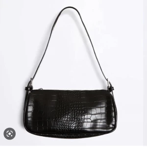 Väska från Gina  - Söt och rymlig väska från Gina, skriv för fler bilder💖