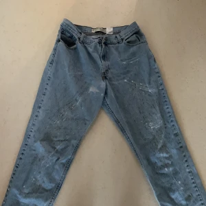 Levis 501 stained - Säljer dessa för de inte passar mig längre pris kan förhandlas 