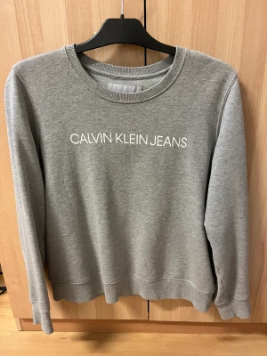 Calvin Klein Jeans tjocktröja  - Mindre i storleken pris kan diskuteras 