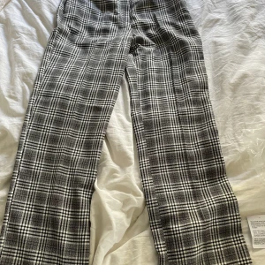 Rutiga kostymbyxor - Rutiga kostymbyxor från asos design, prislapp kvar