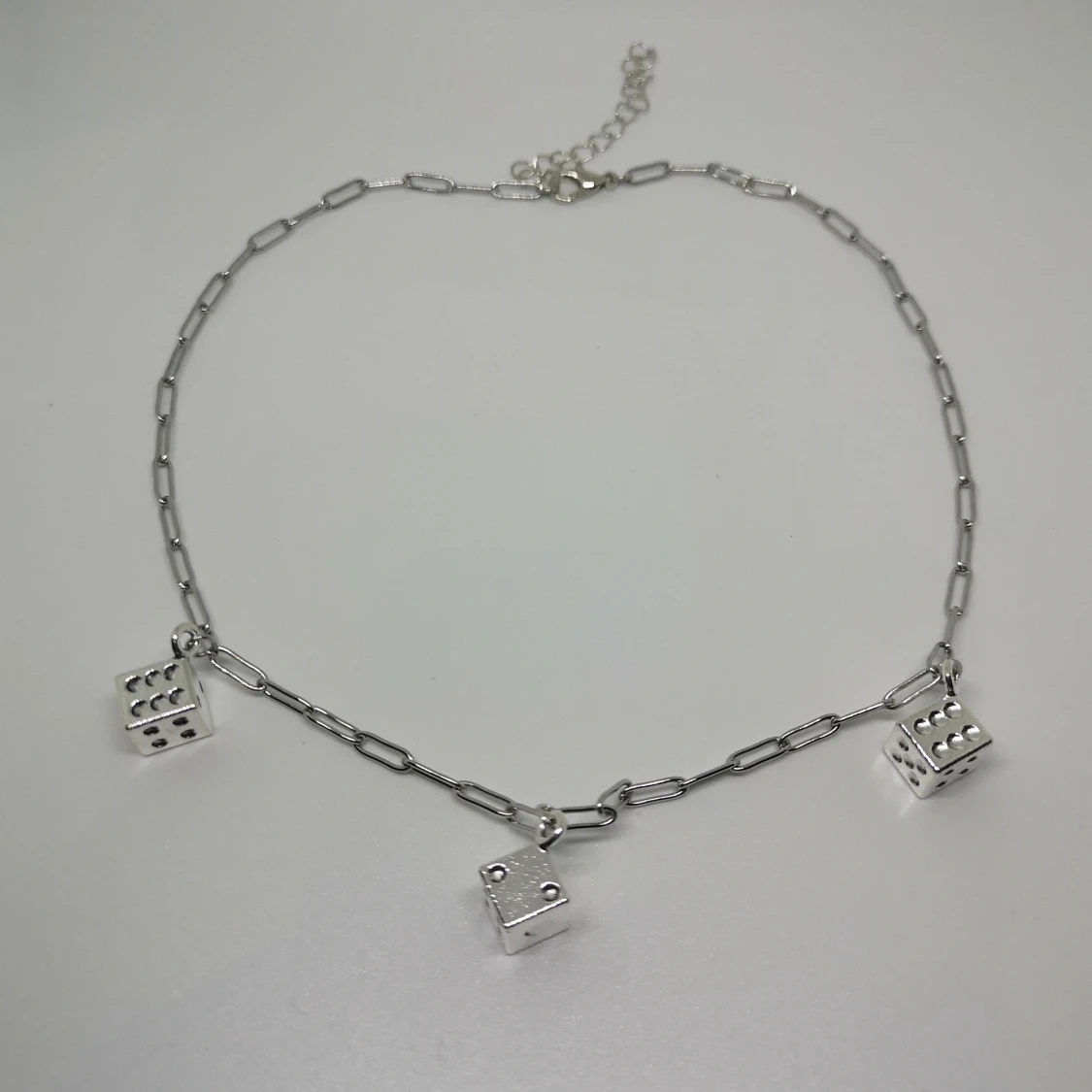 Halsband ~tärningar~