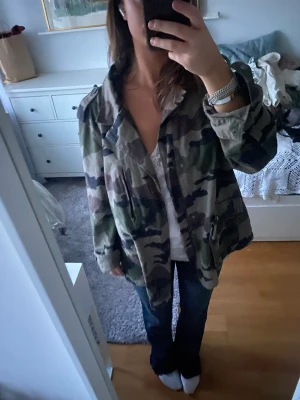 Kamouflage jacka - Supersnygg jeansjacka i Kamouflage🙌
