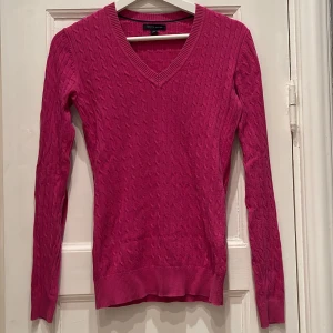 Tommy Hilfinger  - Skönt tröja i fint skick 