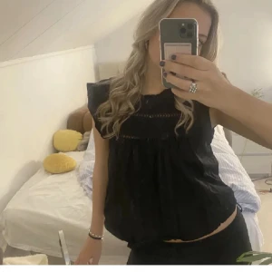 Blus och tröja - Här är blusen och tröjan😊❤️