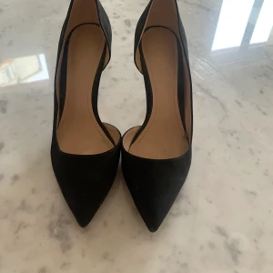 Pumps  - Nya pumps från Mango inköpta 2015 använda 1 gång 