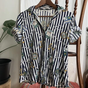 Gullig skjorta🤍 - Fin vintage skjorta!