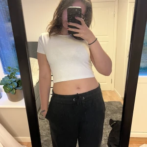 Vit tröja - Fin vit croppad tröja 