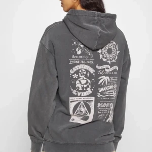 Oanvänd hoodie  - Snygg oanvänd hoodie från Zalando🤩 stl S. Nypris 500kr
