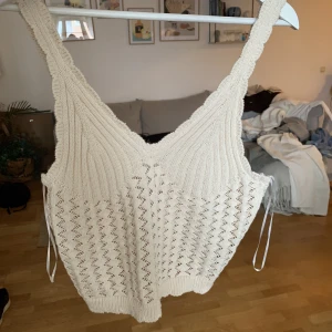 Stickat linne - Stickat linne från H&M. Endast testat. Elastiskt. 