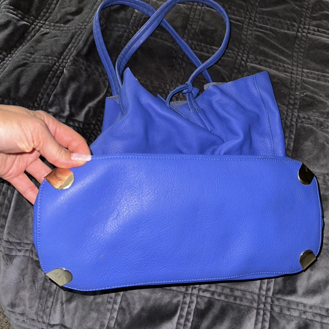 Cool väska i ”bag” format - 90