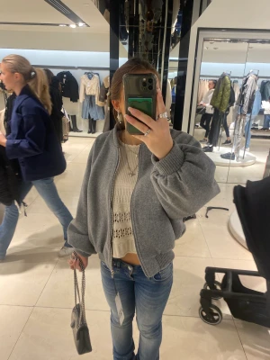 höst jacka - Jätte fin grå höstjackan helt ny bara använt fåtal gånger❤️