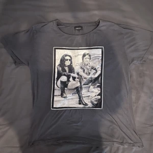 Limitato t shirt - Säljer nu en Limitato t shirt. Bra skick och gärna vill få sålt den