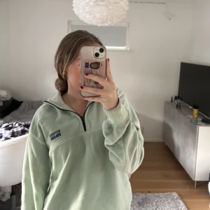 Patagonia tröja - Denna snygga mysiga tröja säljer jag nu då den inte kommit till användning, fint skick:)