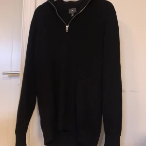 Ziiip - Vanlig HM zip. Skick 10/10 