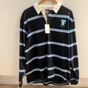Malmö FF Rugbytröja  - Storlek XL.  Aldrig använd pga fel storlek, prislapp sitter kvar!  Vid frågor eller bud HMU❤️