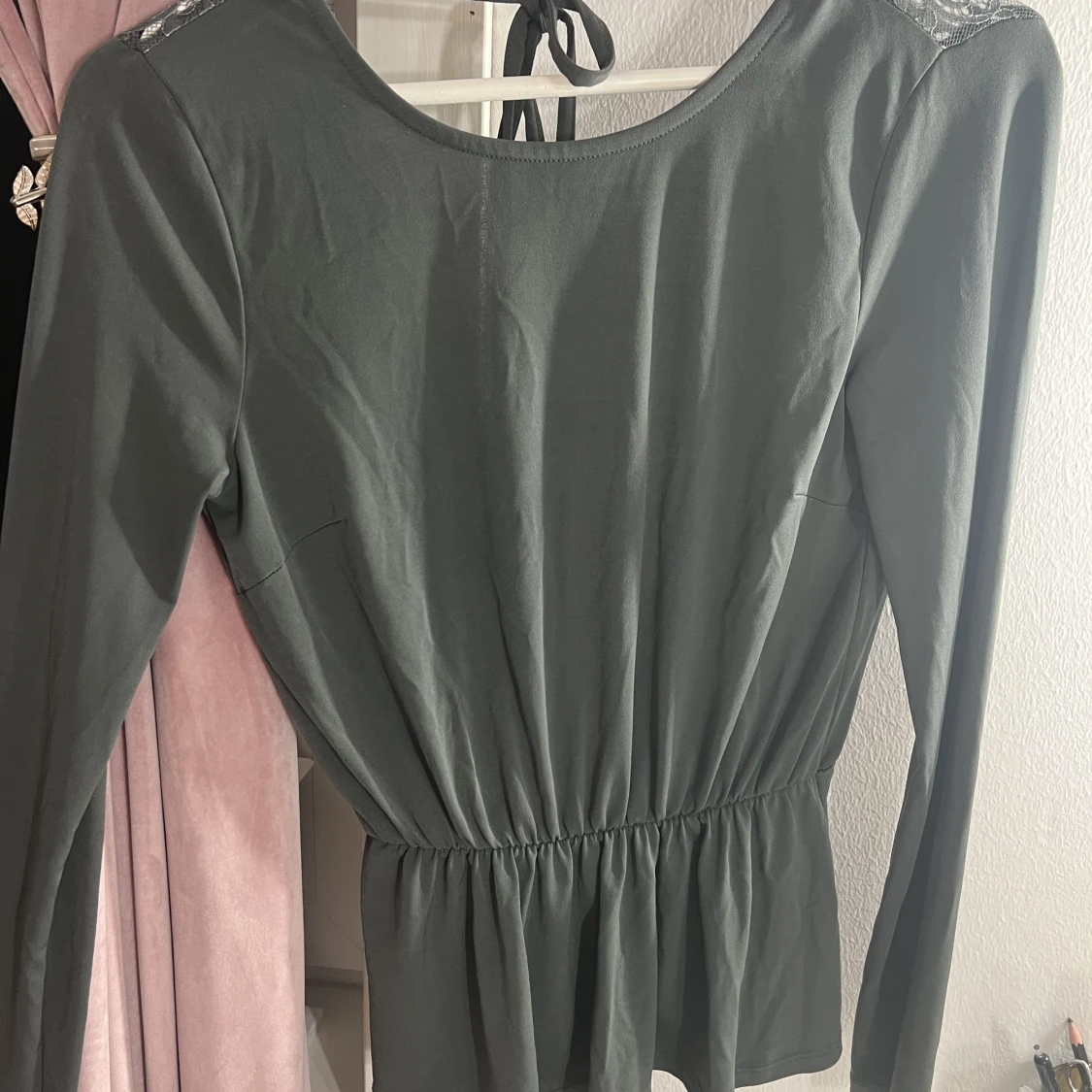 Topp med öppen rygg - 91