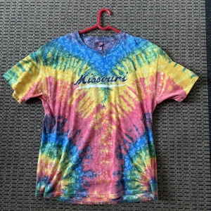 Tie-dye T-shirt - En fin hemmagjord tie dye tröja som sitter som en oversized medium