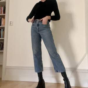 Loose straight 569 jeans  Waist: 35 Length: 89