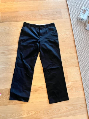 Kostym byxor  - Snygga kostymbyxor från HM, perfekt till oss med större höfter, själv är jag en 38-40 och dessa passar mig perfekt💞