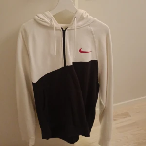Huvtröja Nike - Använd tröja, men i gott skick