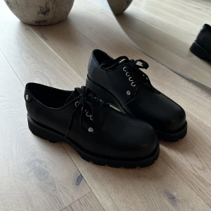 Jil Sander studded Derbys - Jil Sander Derbys, storlek 40 men sitter som 42-42.5. Sitter stort. No box