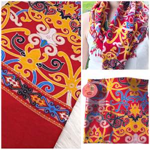 Vacker textil från Indonesien, ny och oanvänd i stl 1 x 1 m